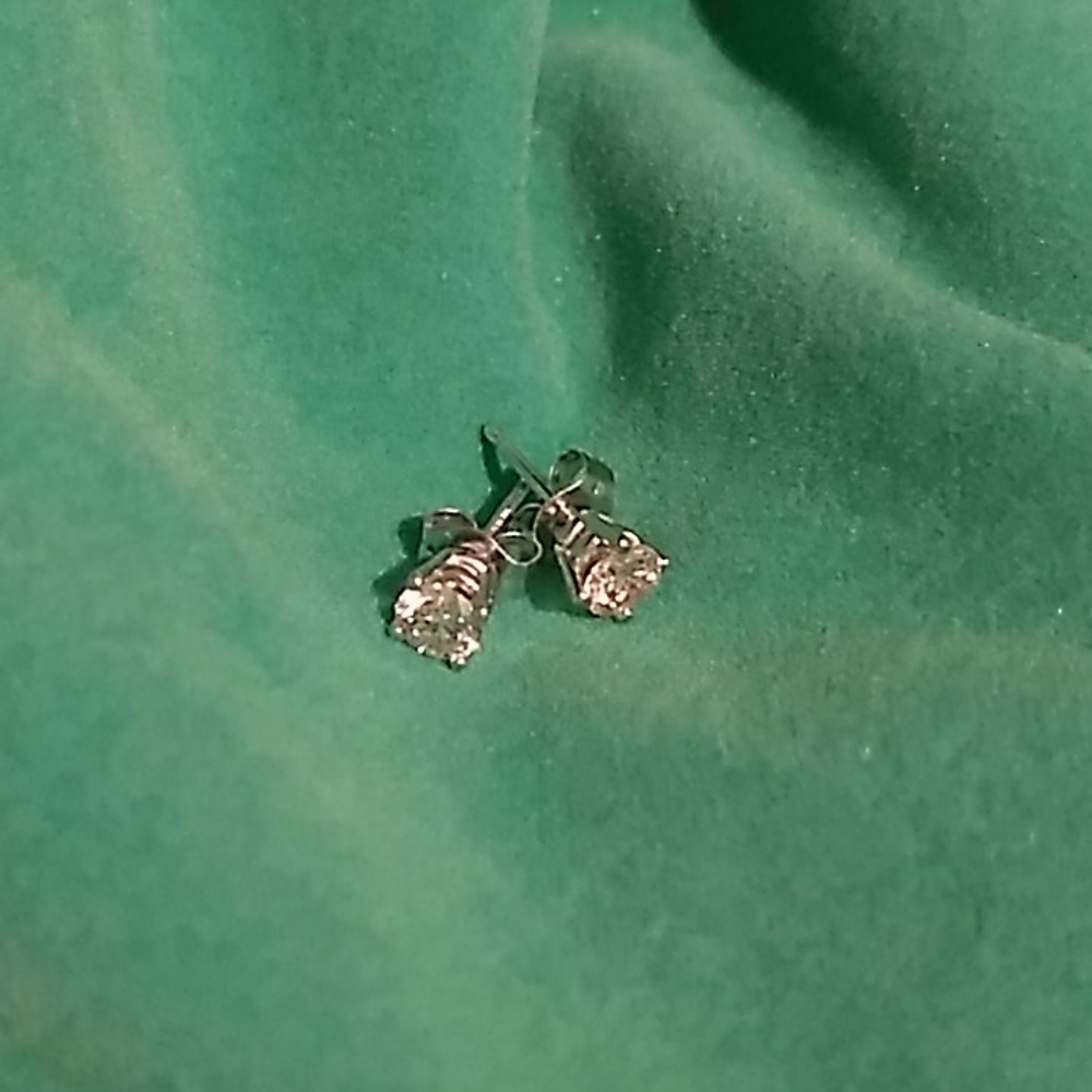 14K Diamond Stud Earrings - Picture 2 of 5